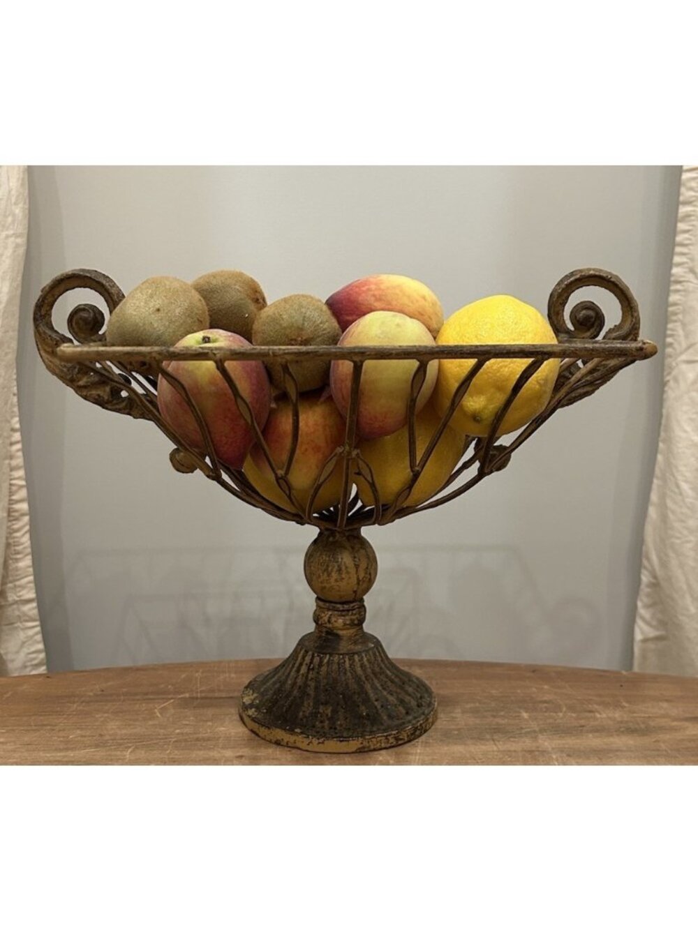 Vintage Wrought Iron Decorative Pedestal Fruit Bowl Basket Center Piece
